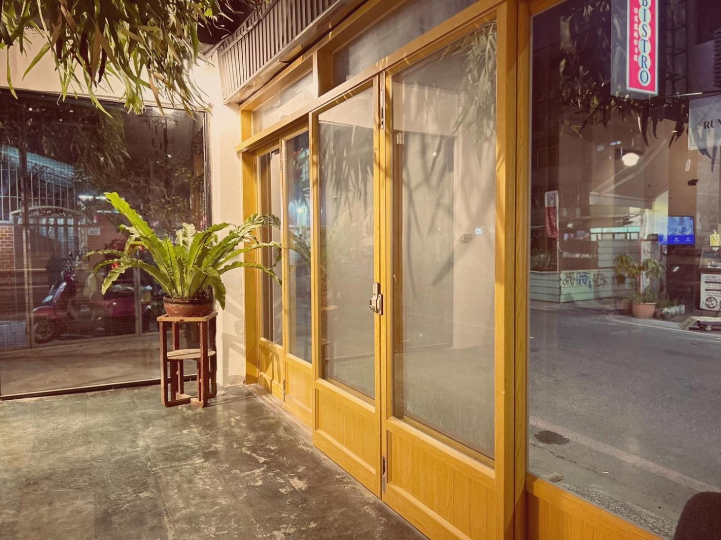 Yan Bin Hotel Tainan Exterior photo